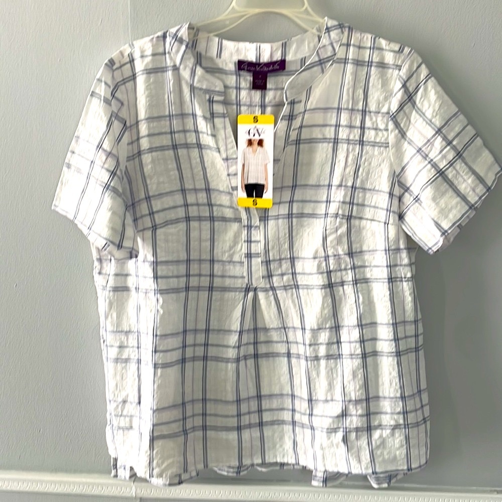 Gloria Vanderbilt Blouse NWT